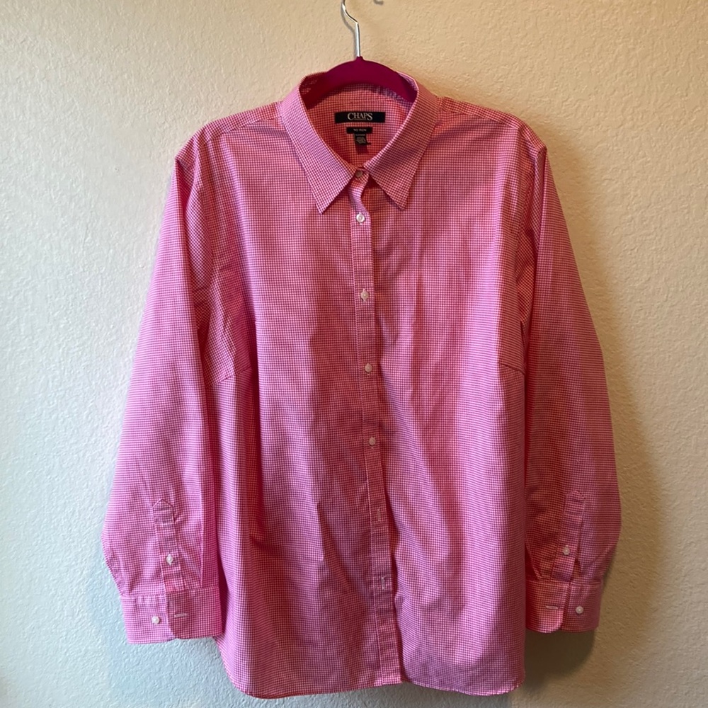 Chaps Women’s 2x Long Sleeve Pink and White Button down Shirt.